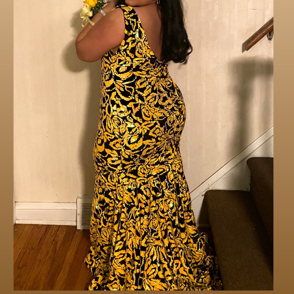 Black and yellow sequined mermaid prom dress